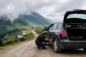 Karadeniz’de Araç Kiralarken Nelere Dikkat Edilmeli? Yayla Yolları İçin Kontrol Listesi
